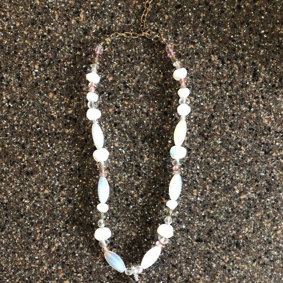 A pretty necklace - Picture 4 of 4